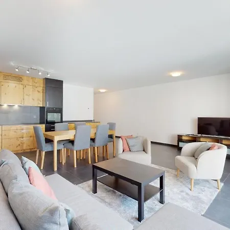 Relaxing Escape - With Jacuzzi Apartment *