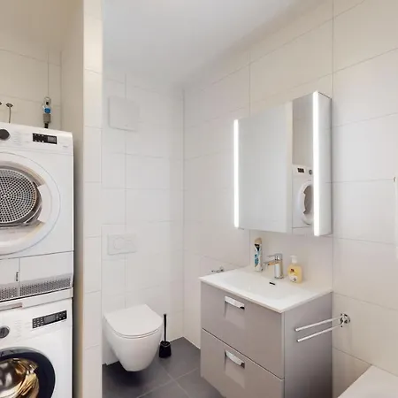 Relaxing Escape - With Jacuzzi Apartment *